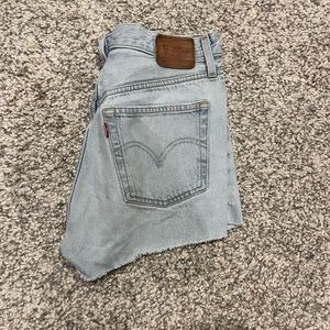 Levi’s Daisy Dukes